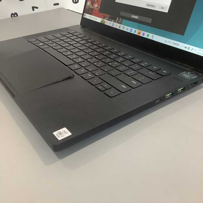 筆電電池膨脹案例 – 雷蛇電池膨脹、機身變形